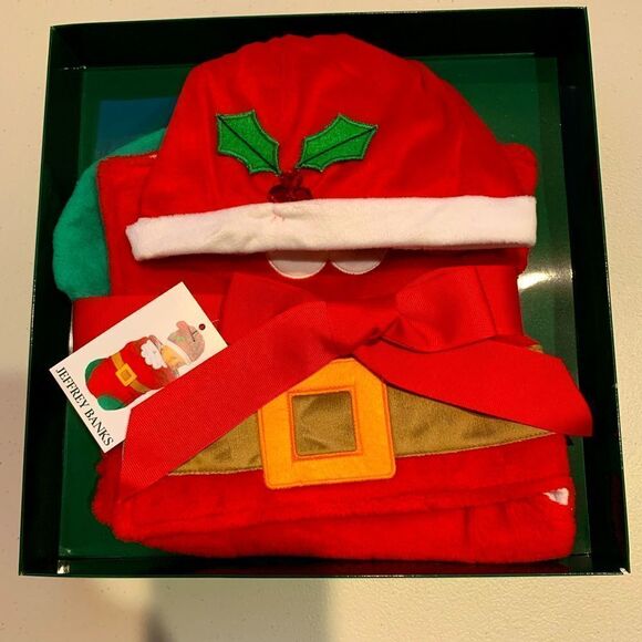 𝅺🎅🏼💚❤️💚ADORABLE Infant Swaddle and Hat❤️💚BRAND NEW-Boxed set - Picture 3 of 4